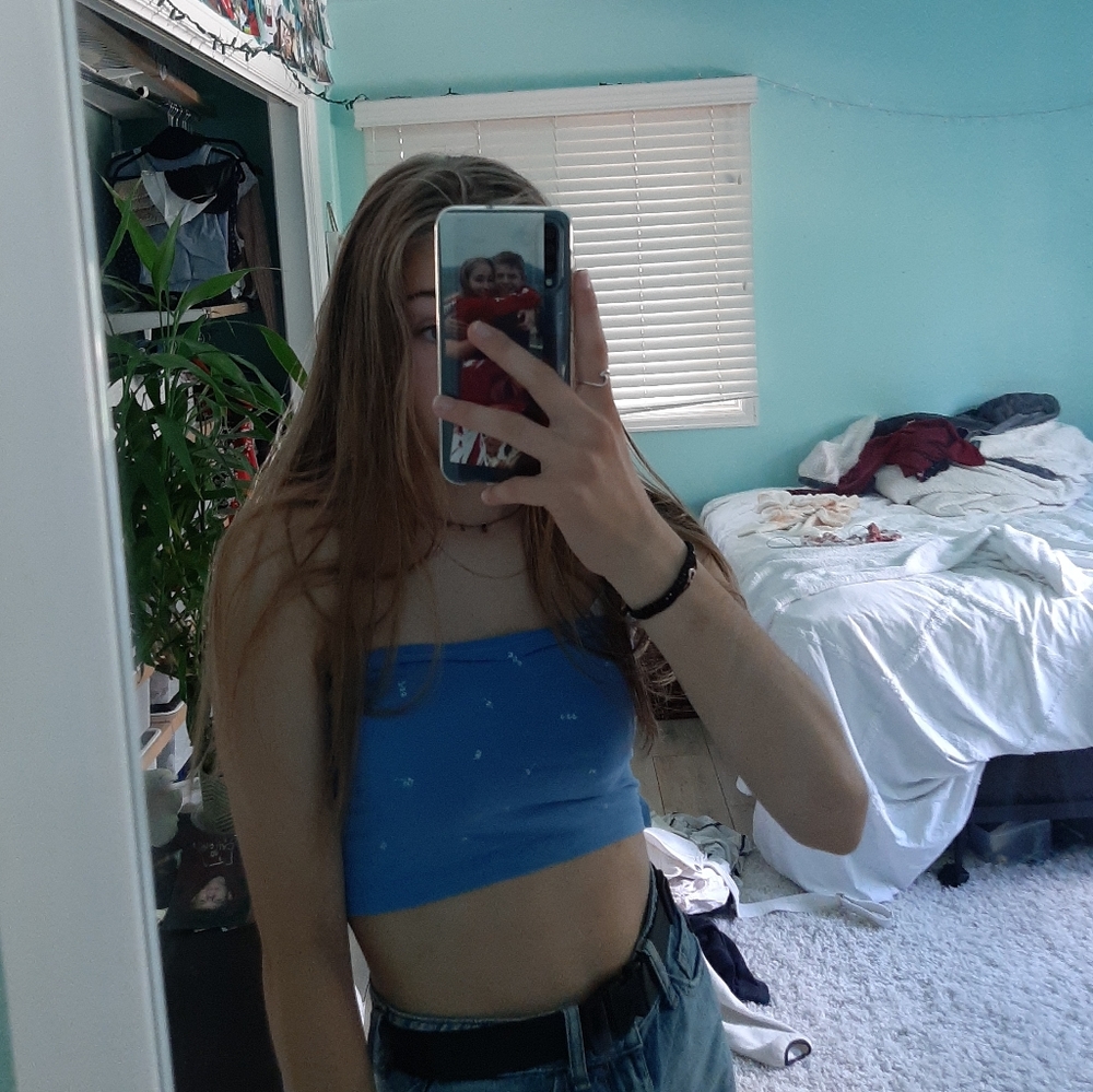 Dainty flower tube top